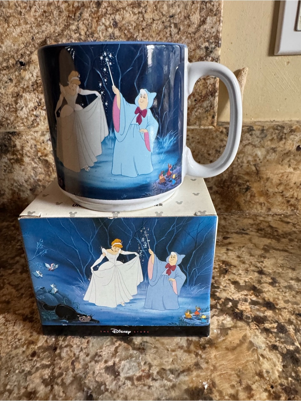 NIB vintage Disney Store Cinderella
Coffee Mug Cup 12 oz With Box